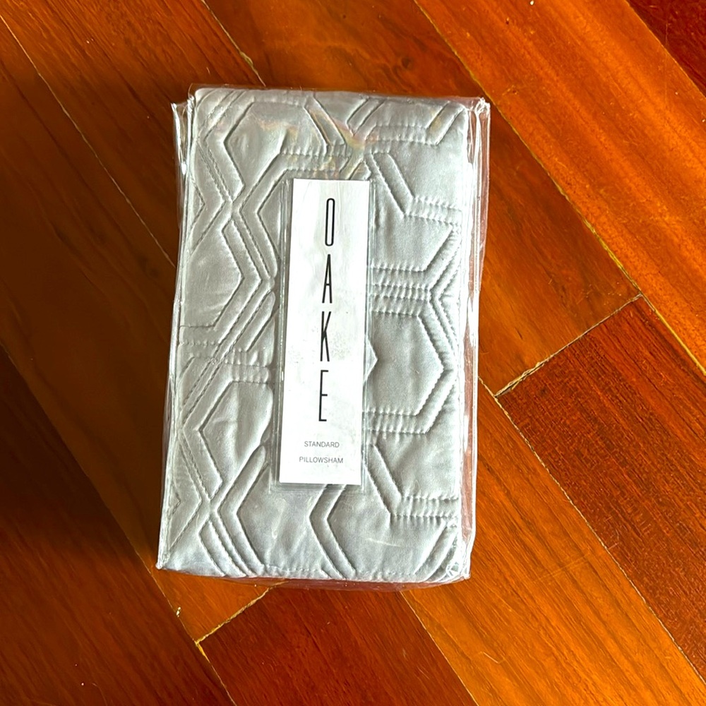 Oake Quilted Standard Sham NWT Gray 100% Cotton
